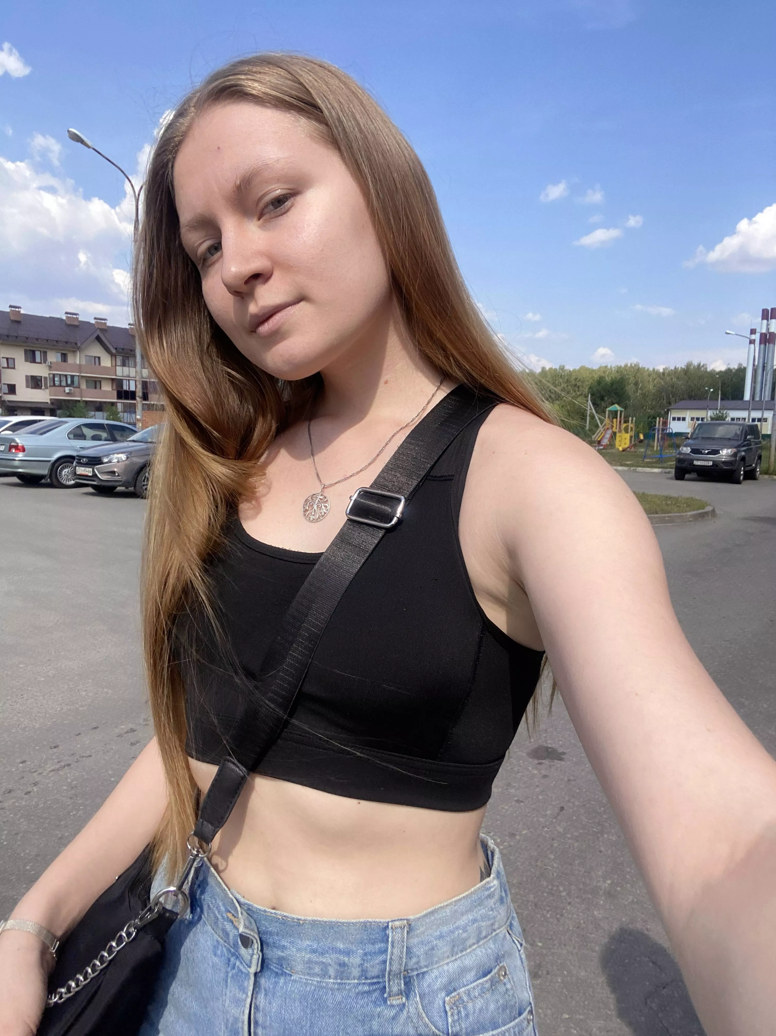 There are 1000 pieces in the puzzle of my body, please count each one