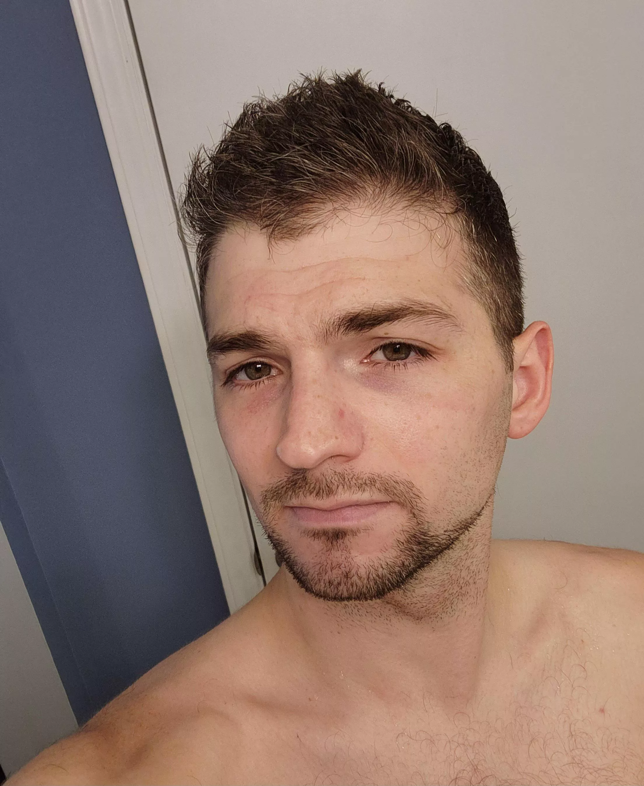 Throwback to earlier this year during my covid quarantine. I miss the facial hair (I'm not allowed to have any at my job 😪)