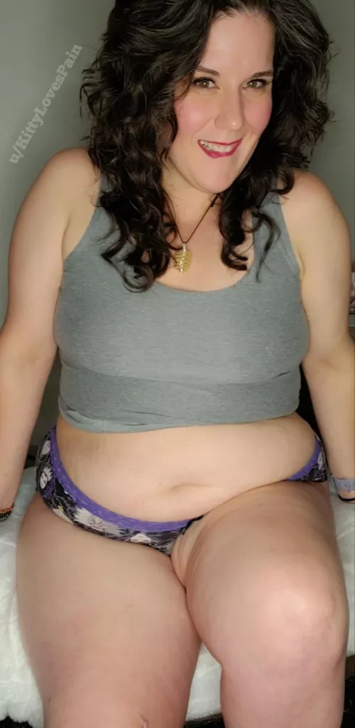 tummy from the front.. you should see from the side 🐽