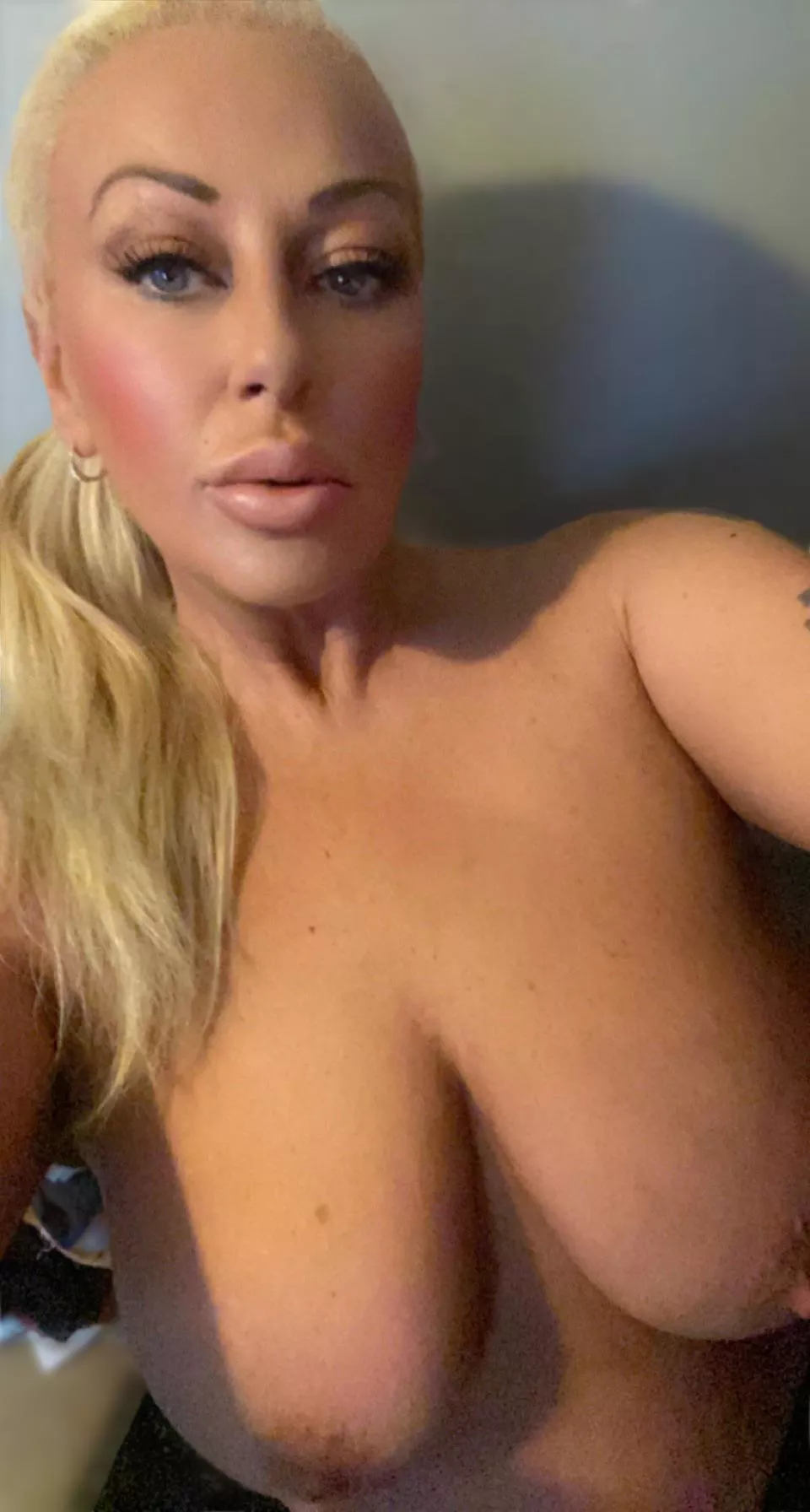 U want mature with big boobs