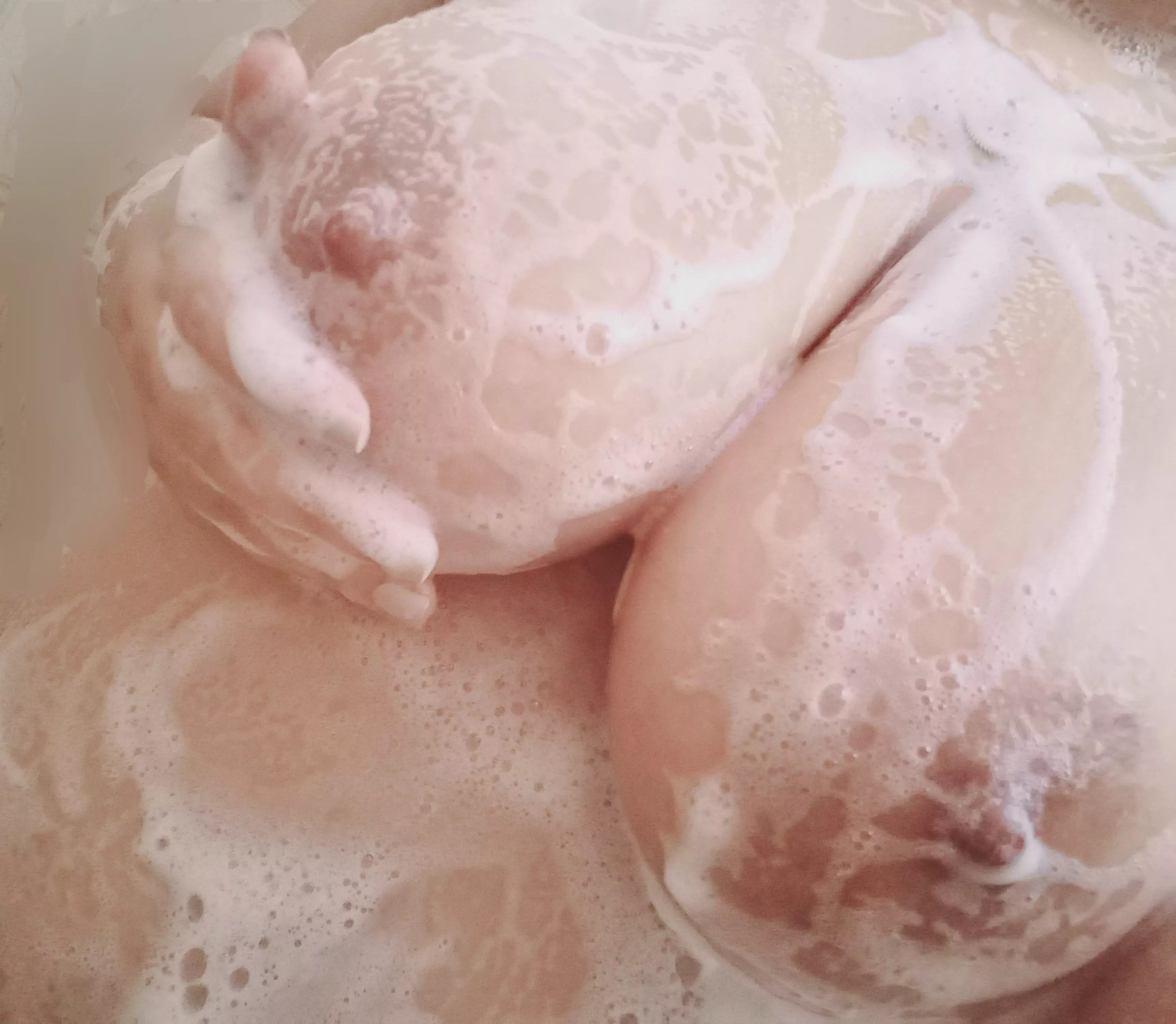 Who's joining me? 🌸