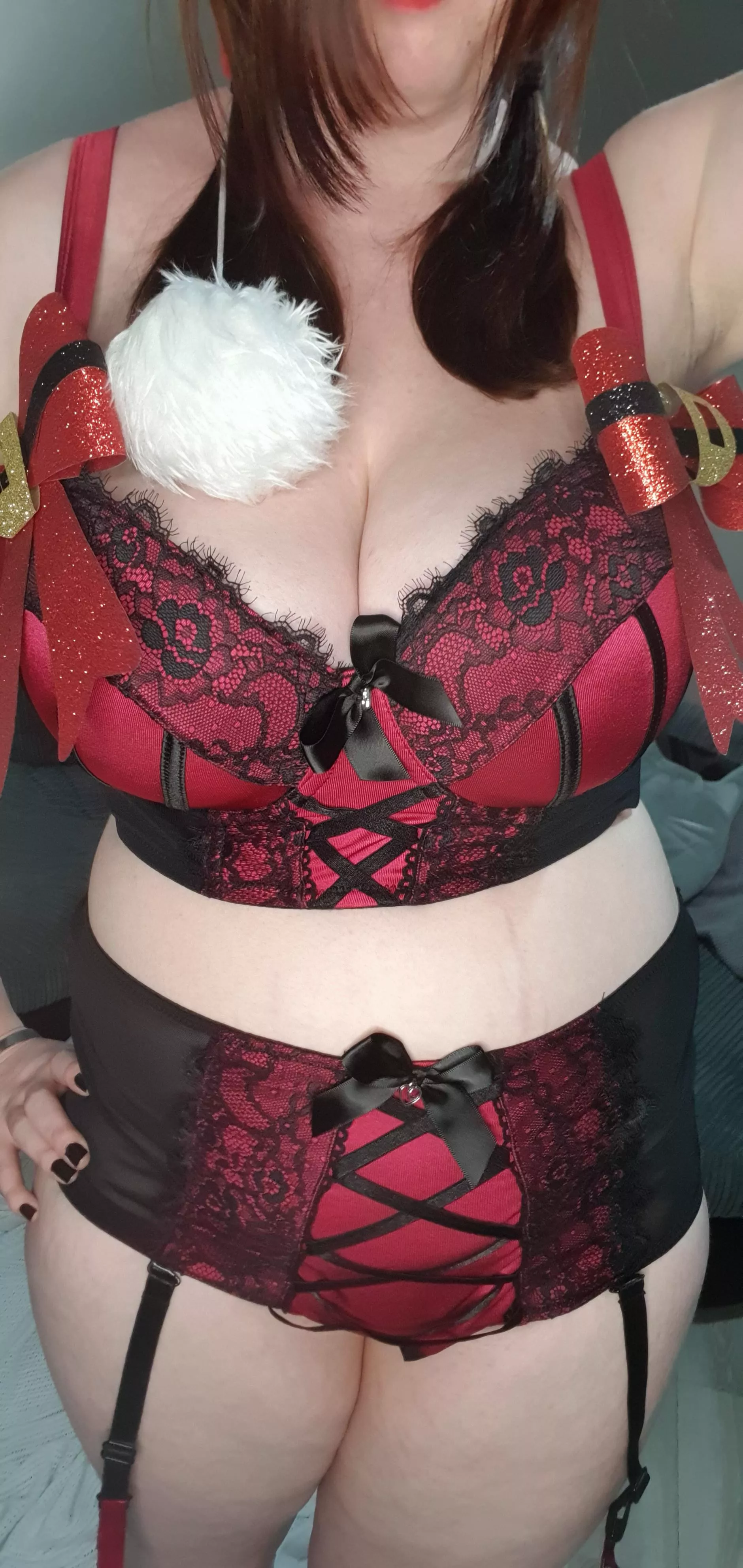 Would you unwrap my tits and play?😘