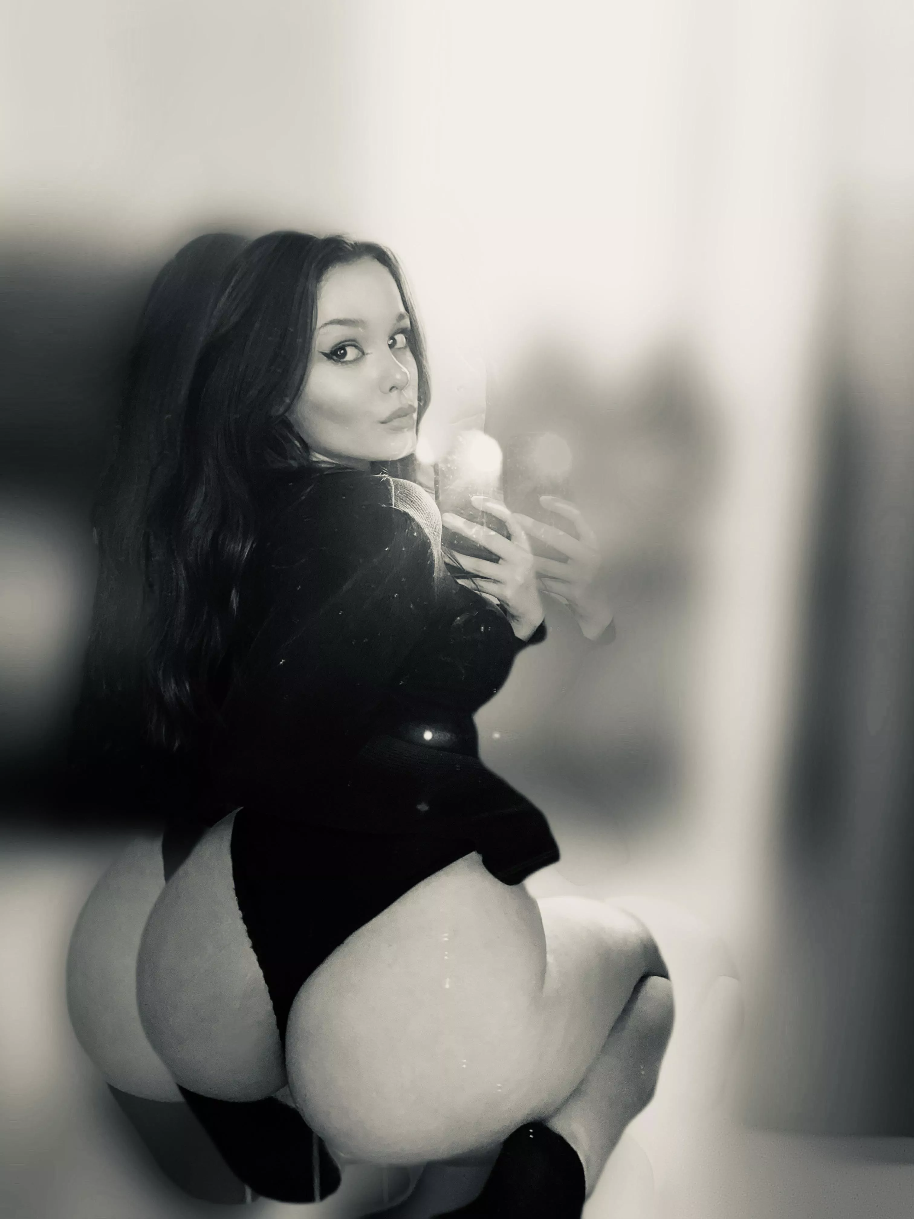 You dream about being able to squeeze your face between my perfect, juicy buttocks. You're already drooling like mindless zombie at the thought of this honor. [domme]