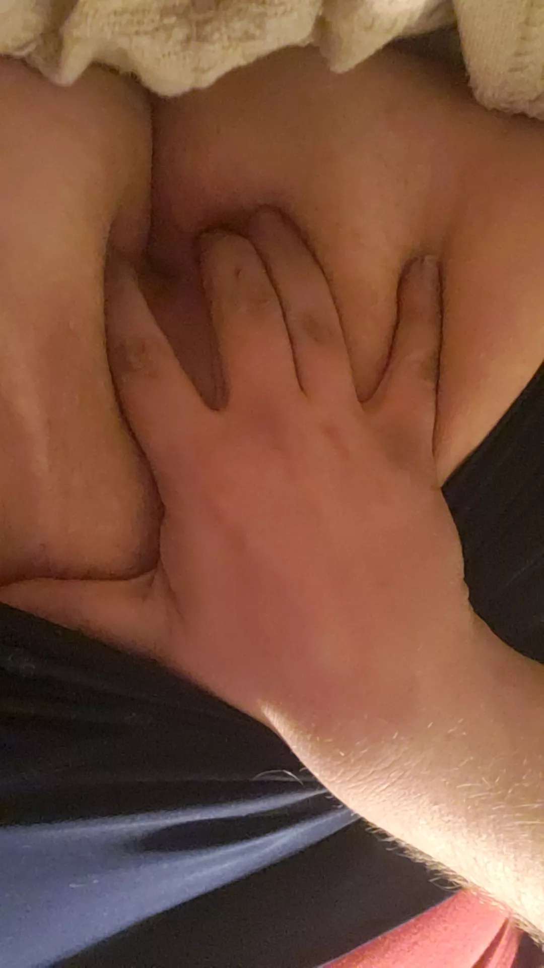 22 bottom that would to have am older man's nice wram cock stretching my tight hole