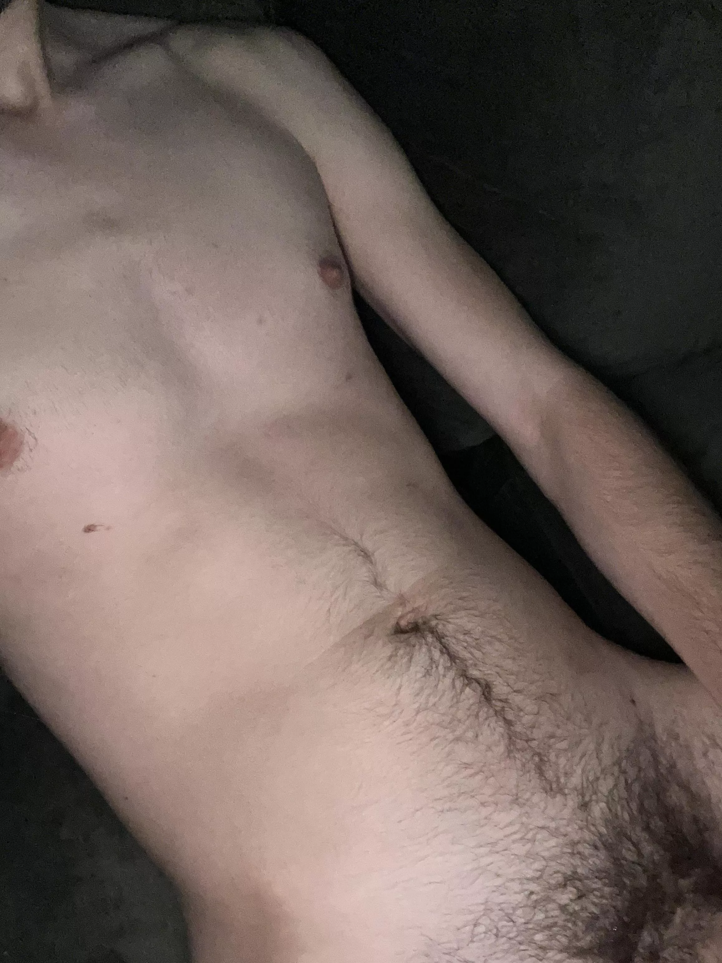 22m frat guy hmu to see who’s the bigger man 💪