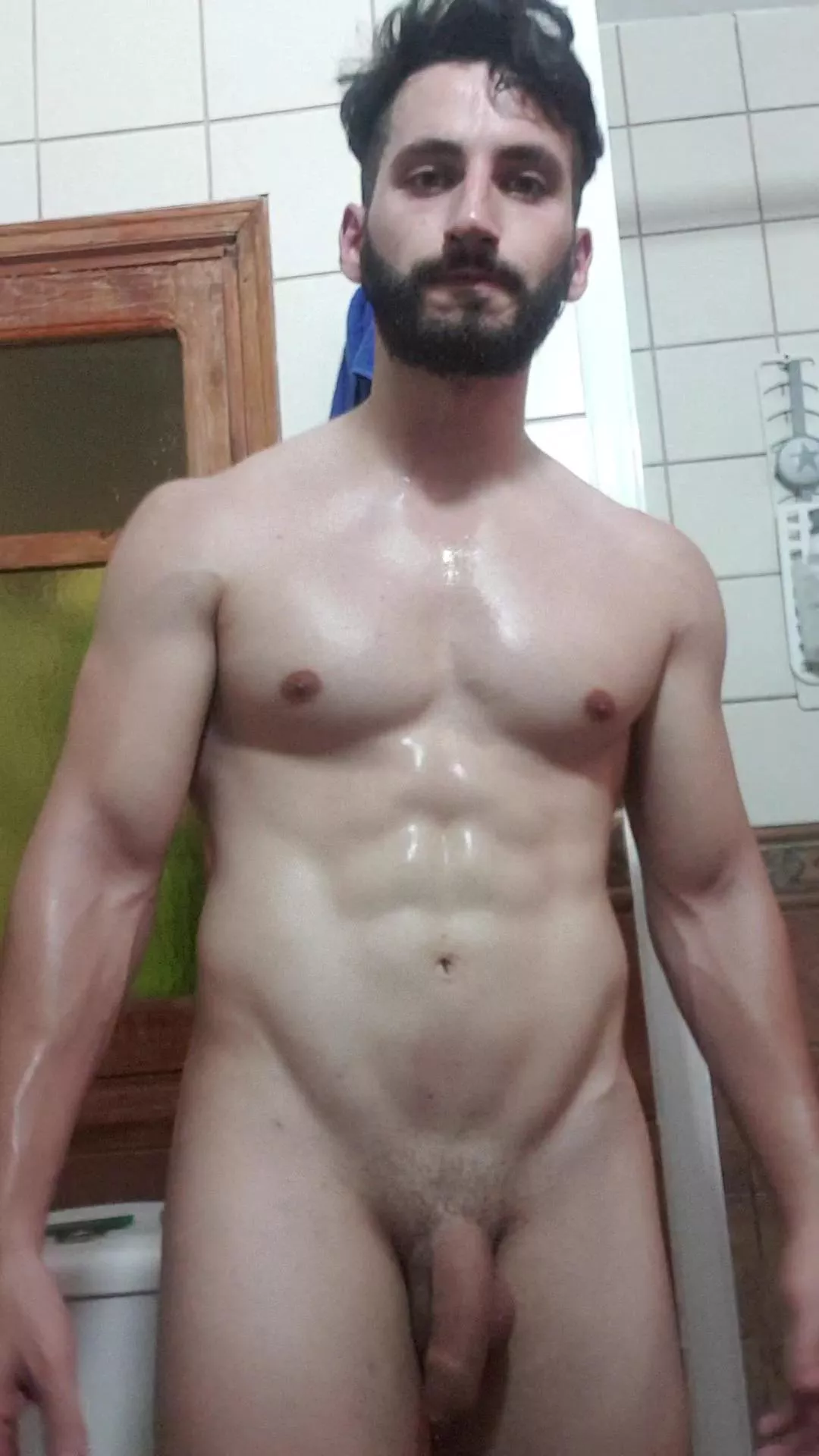 [29]Went for a run and need to take a shower... but first💦😏