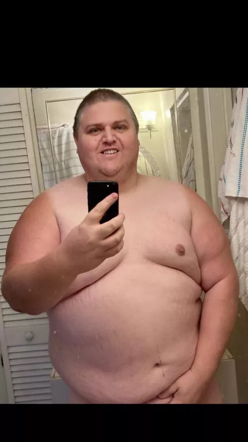 34 Big chubby daddy here. Just getting confidence in my looks finally and felt sexy.