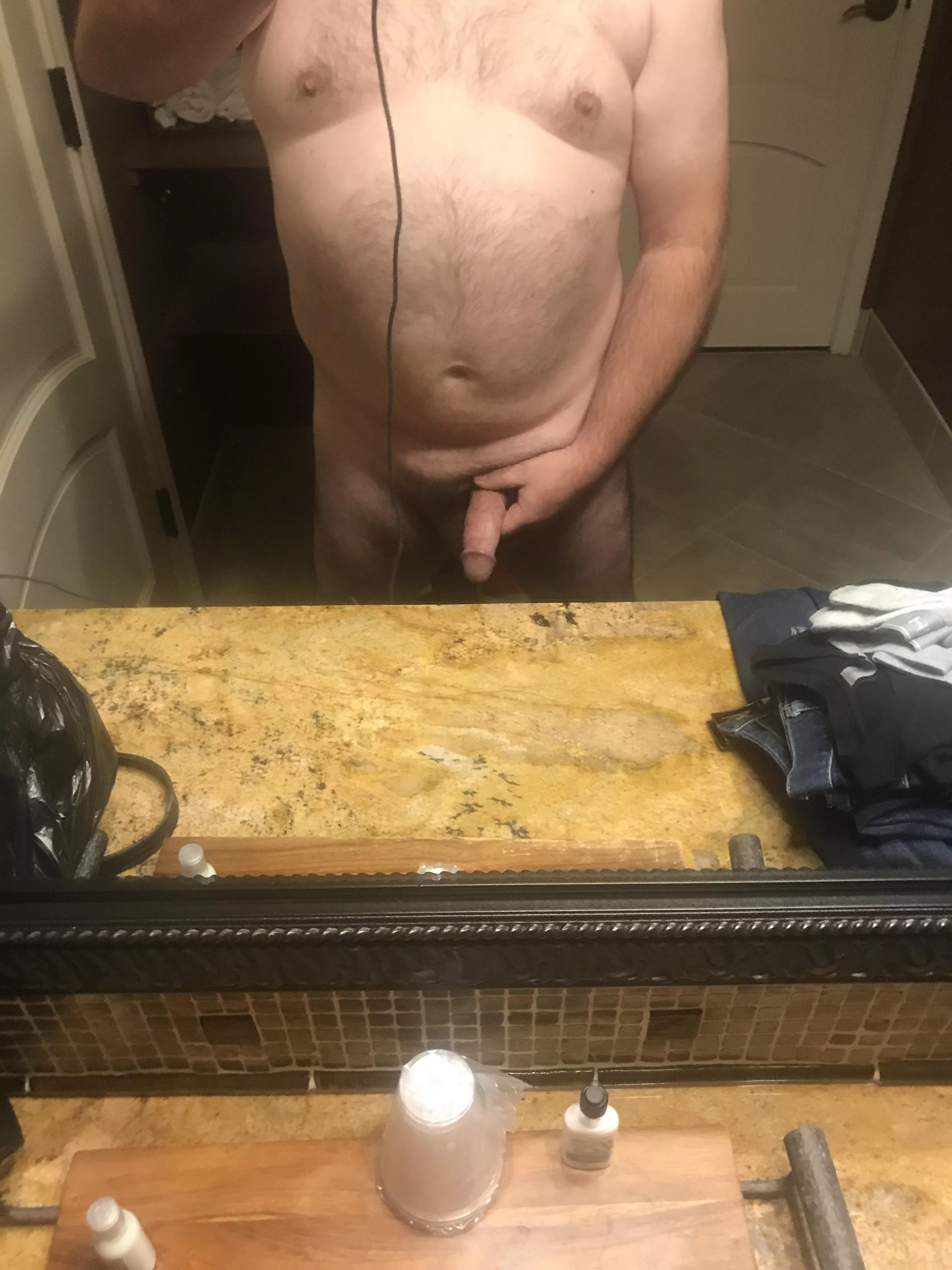 53mTX. Would love to chat or more with w sexy girl.