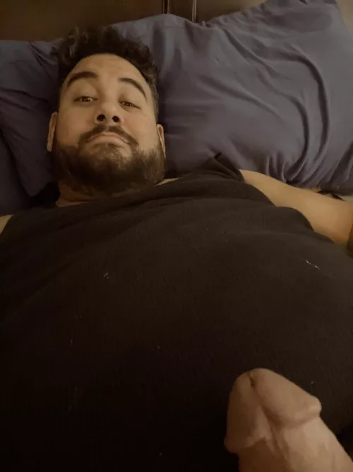 A lil peekaboo… if you wanna see more, shoot me a message 😏😏😏