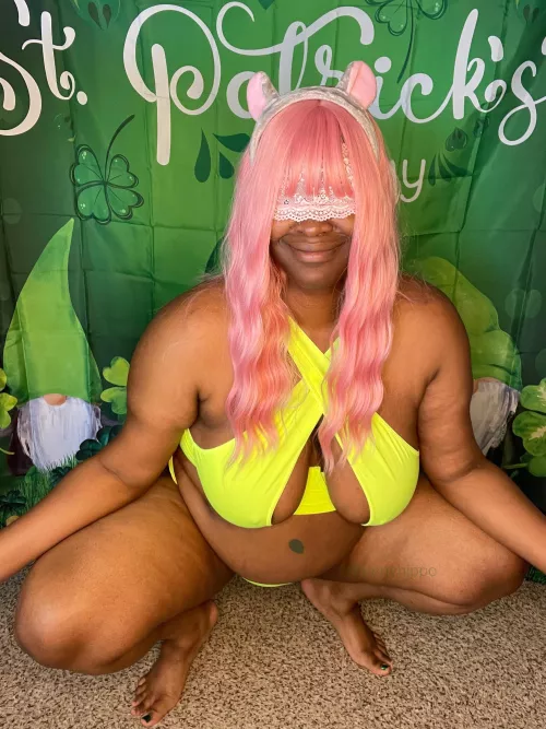 Am I in the perfect position to be nutted on? 🤍