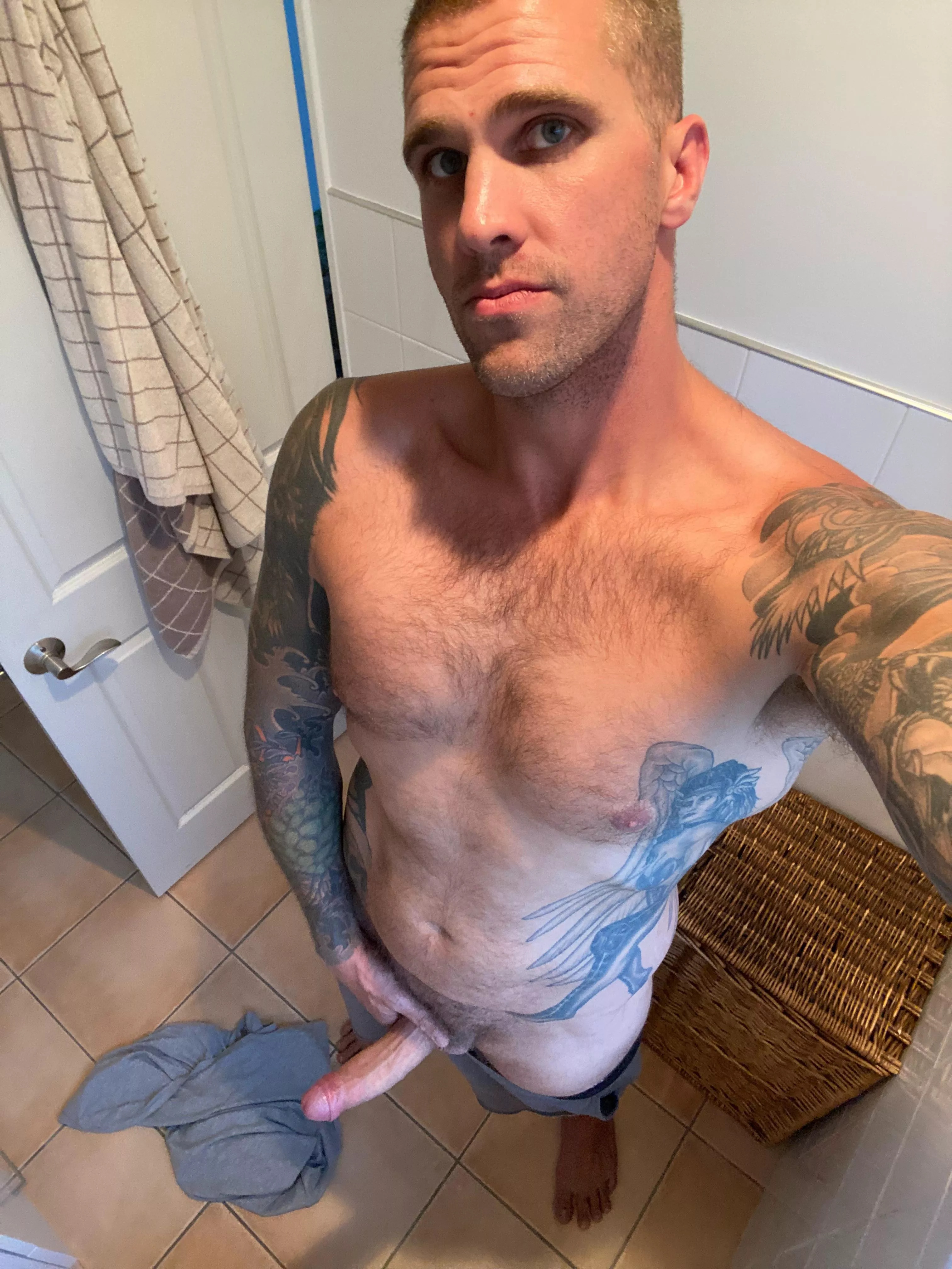 Any ladies here like tall tattooed uncut guys?