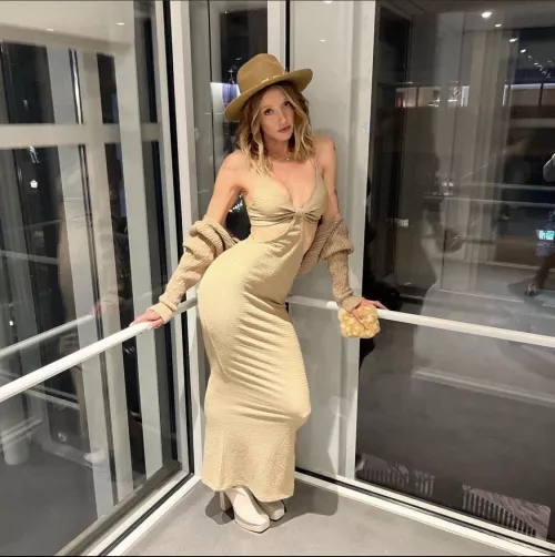 Barely keeping my curves contained