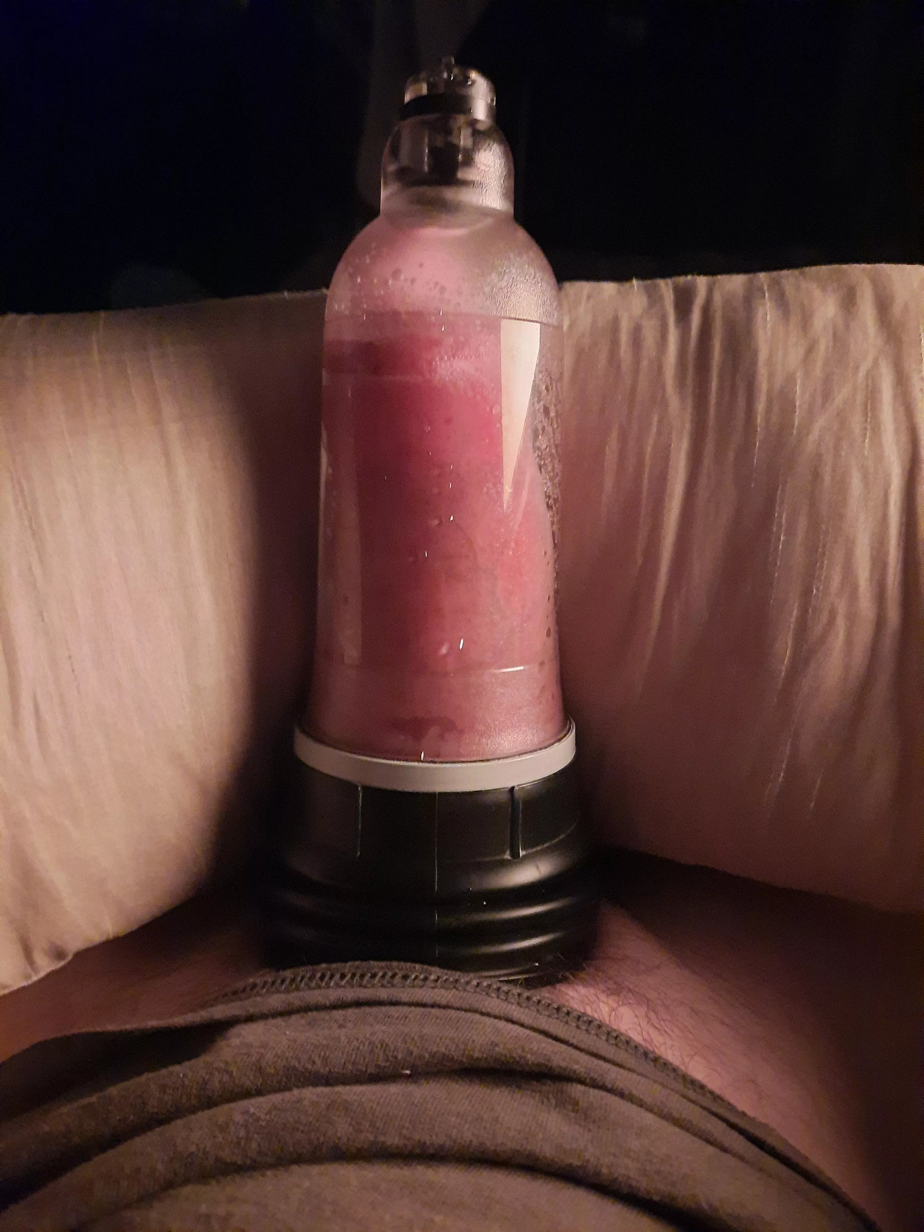 Big thick cock fills hydromax 7 wideboy