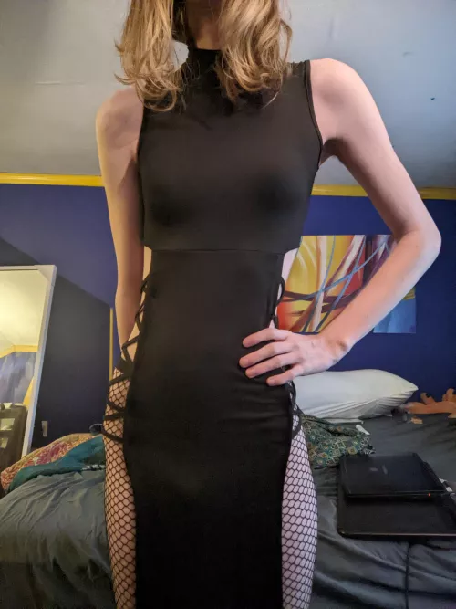 Can anyone help me get better at posing for photos?