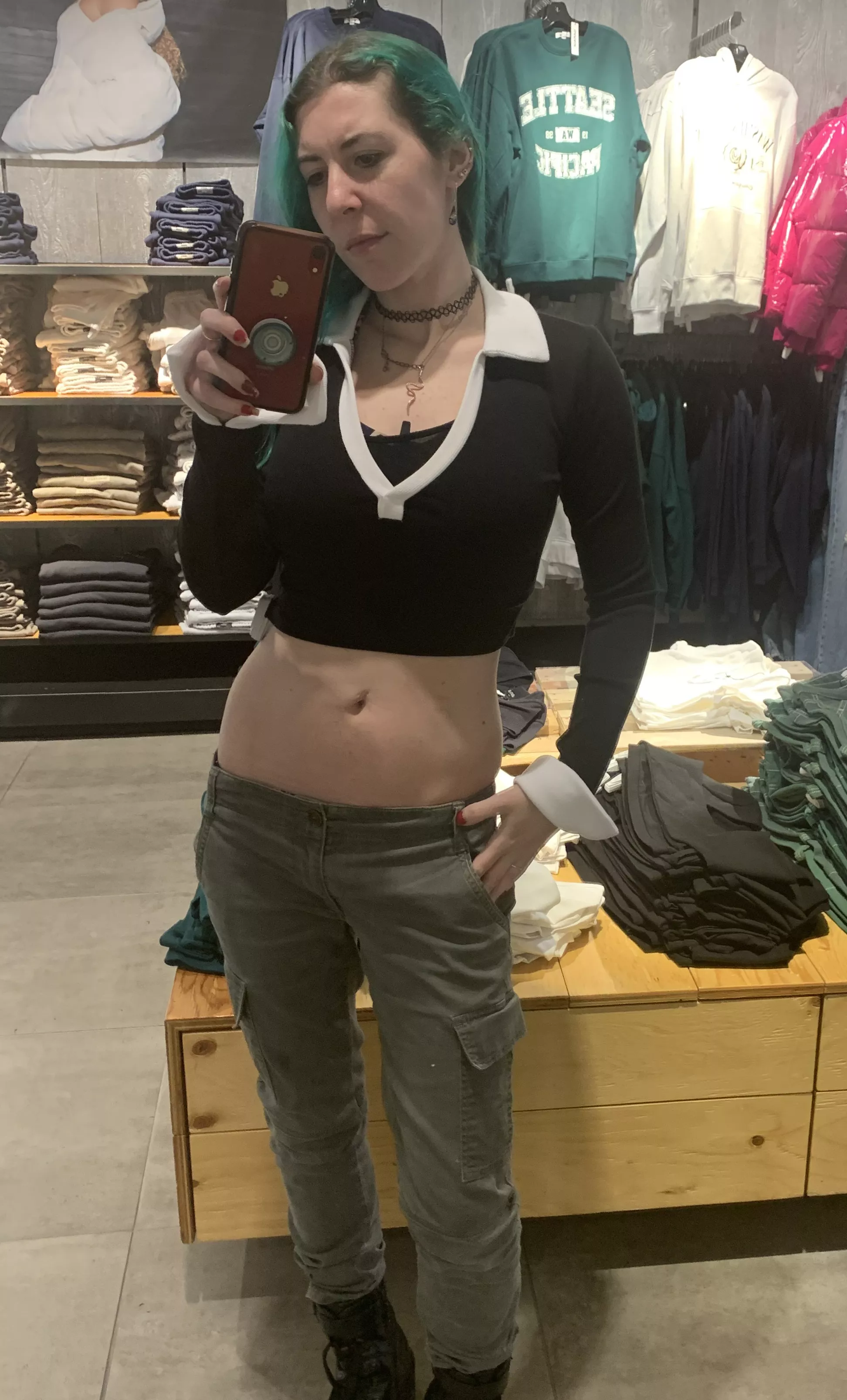 Collared belly button