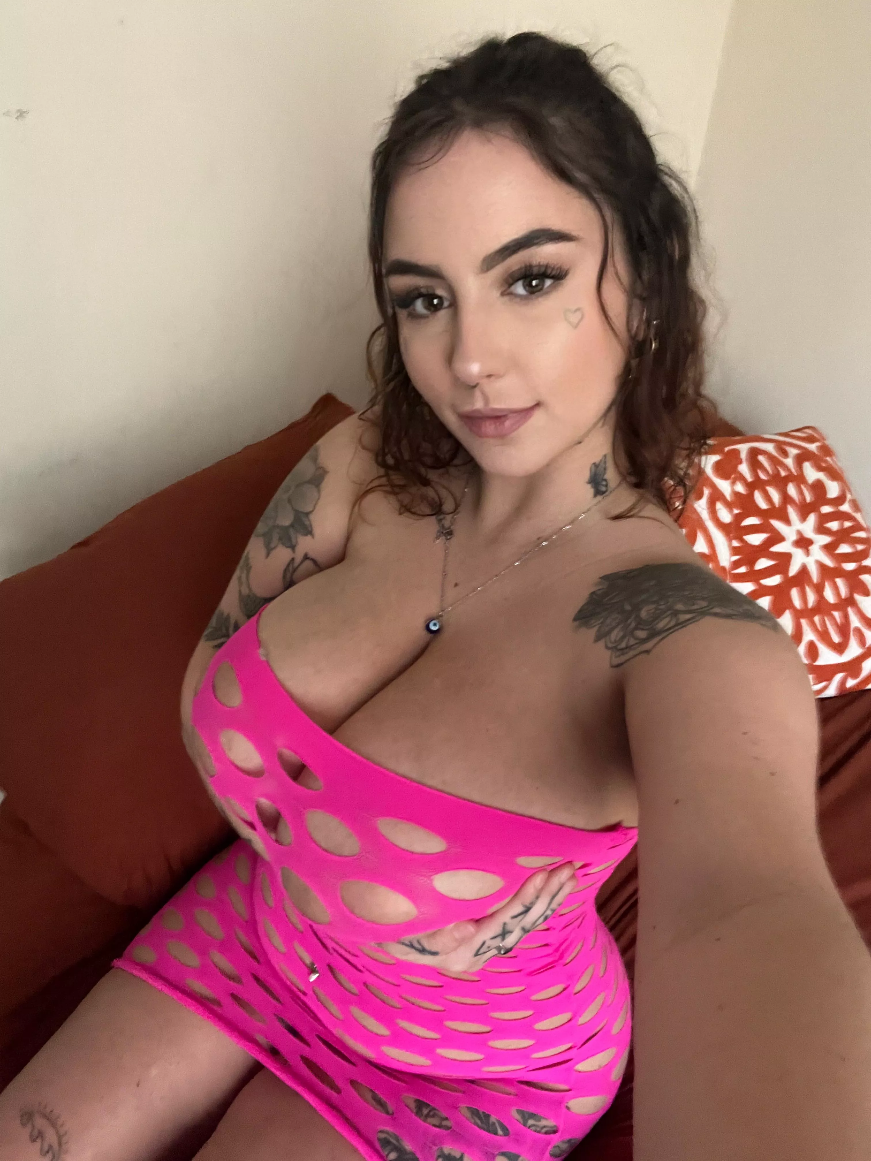 Curves in all the right places 😘