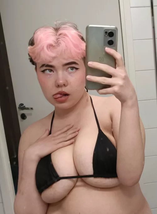 do you think this bikini is a little small for me? 👉👈