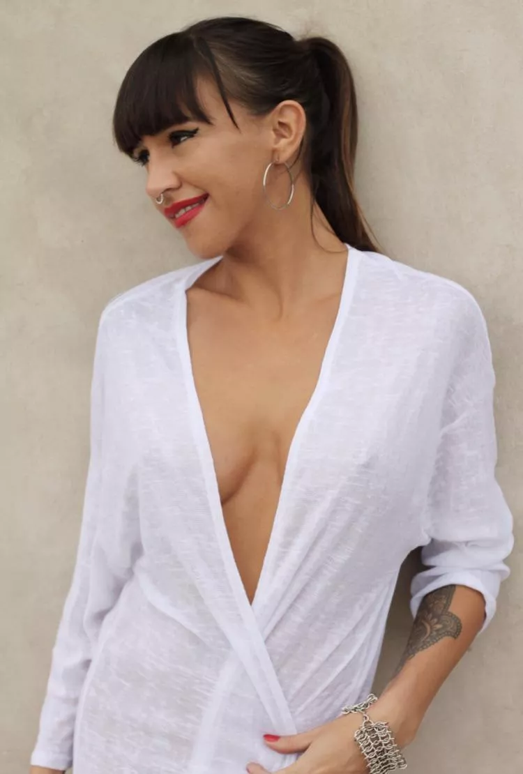 Do you want to see me naked ?? 😈💦