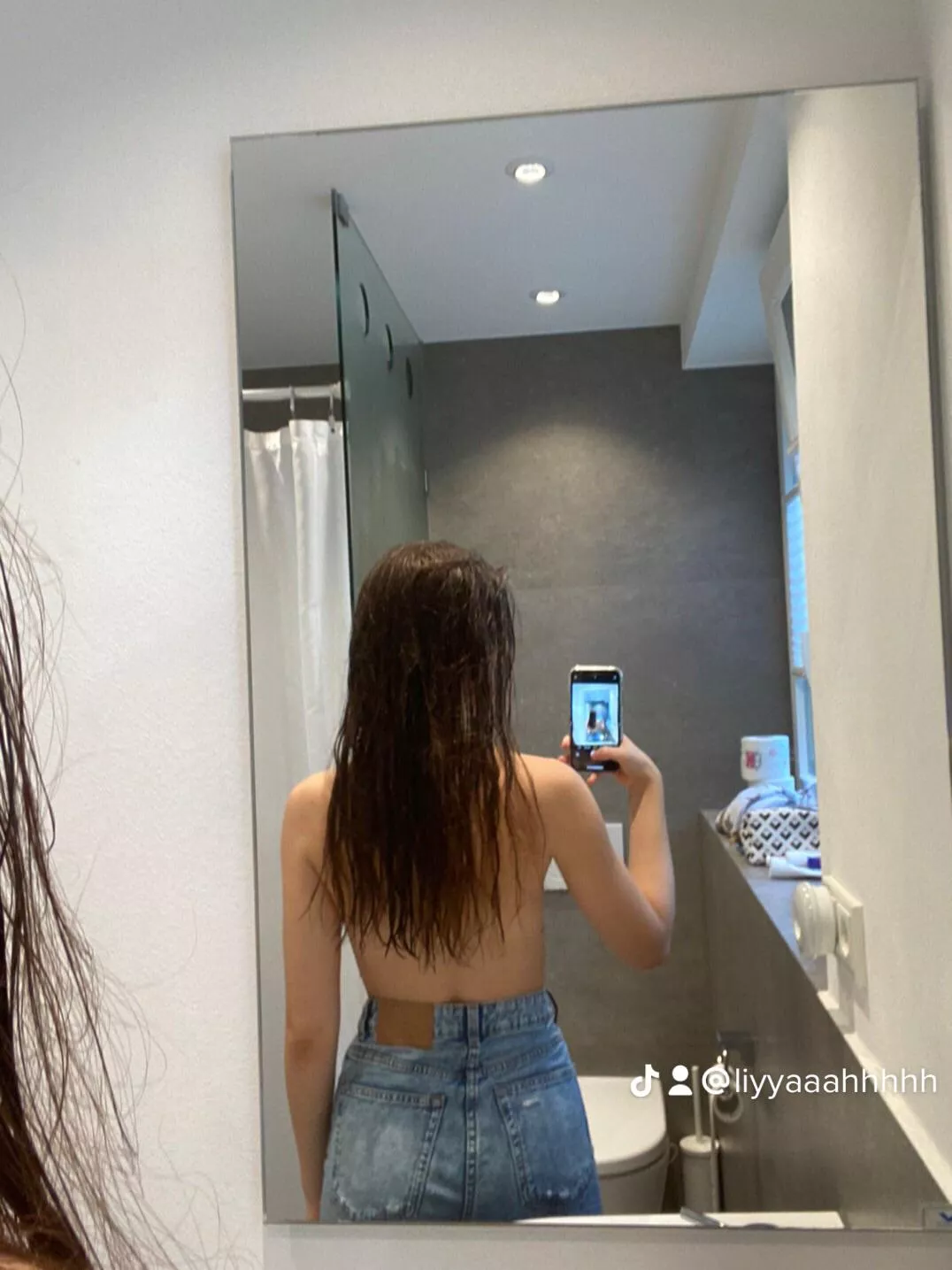 Do you want to see the front?