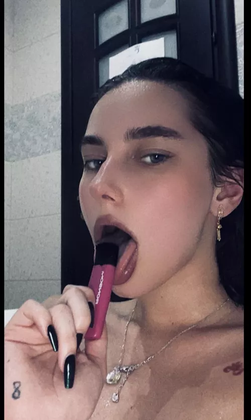 Even my lighter is bigger than YOUR SHRIMP🤏🏽 Check comm for CRUEL dick raitings😈