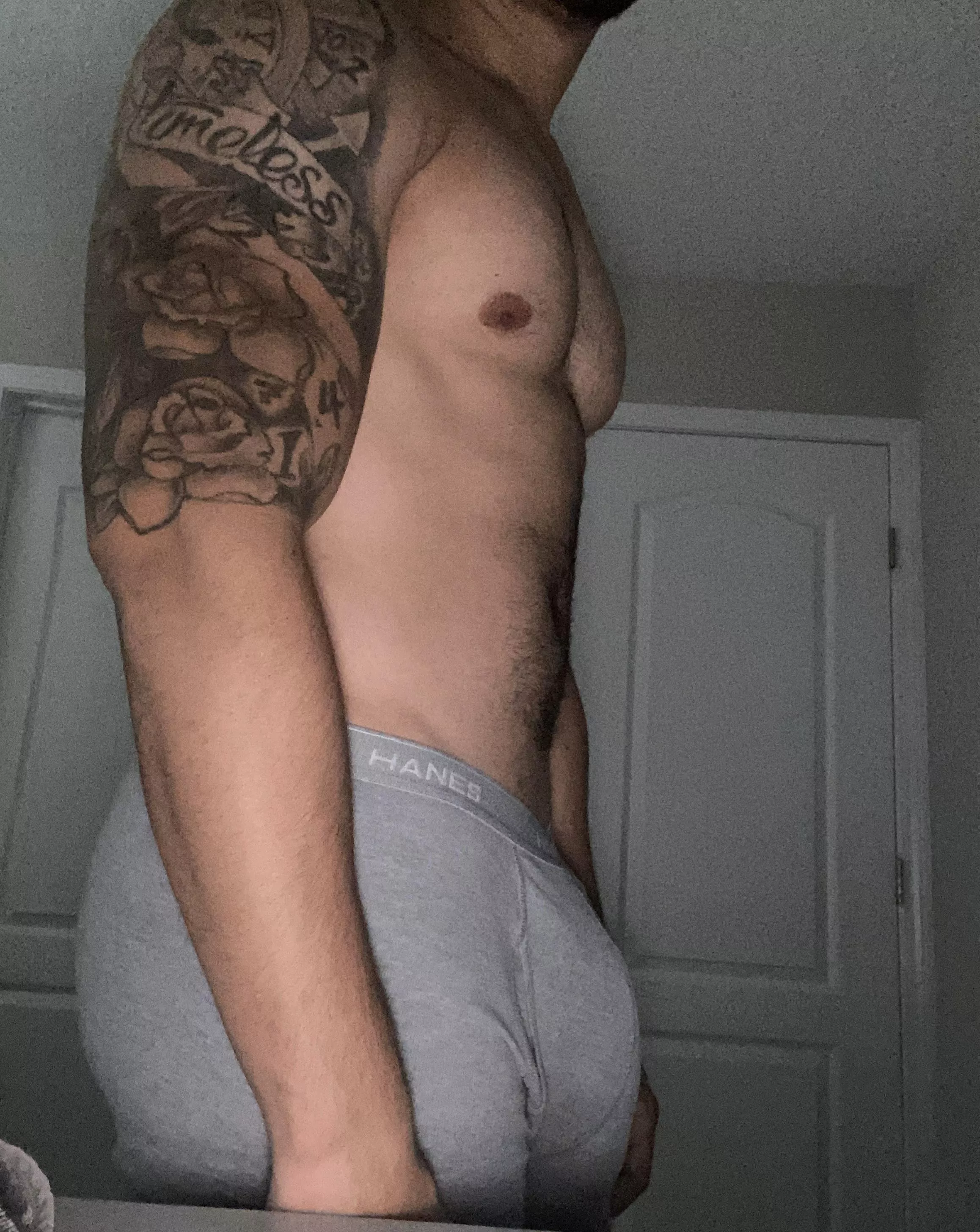 First post. 28 6’6 235.