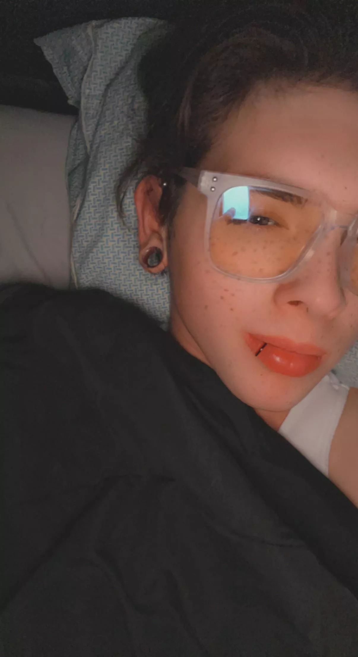 Goodnight everyone. Sleep well :3