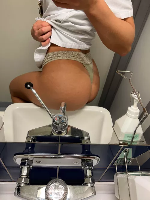 Had a vibrator inside me all shift 🤭 i’m such a dirty naughty little nurse