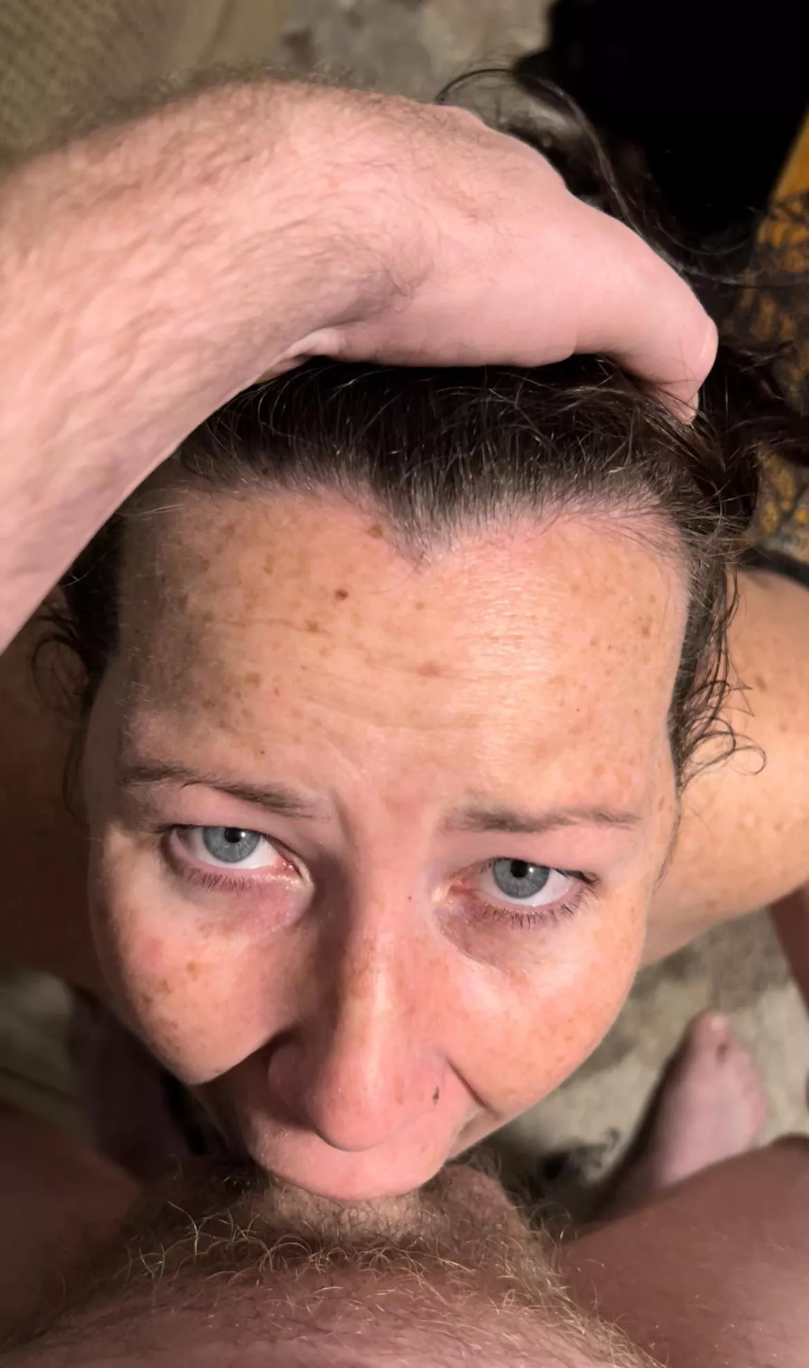 Hey babes 💋 cum and get my free page in the comments 💦 I offer sexting, customs, cock ratings and more ♥️