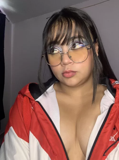 Hey teacher, why aren't you looking at me in my eyes?