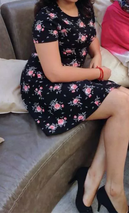 How does my gf look?