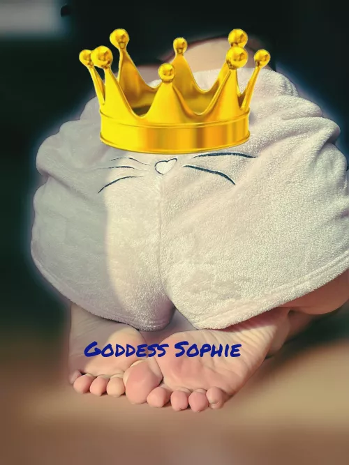 I don't really post pics of my feet but this is the best I've ever taken. Would you want to taste them or are they not as pretty as I thought :))