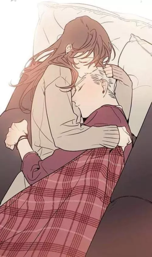 I just want to be held like this so bad 😳