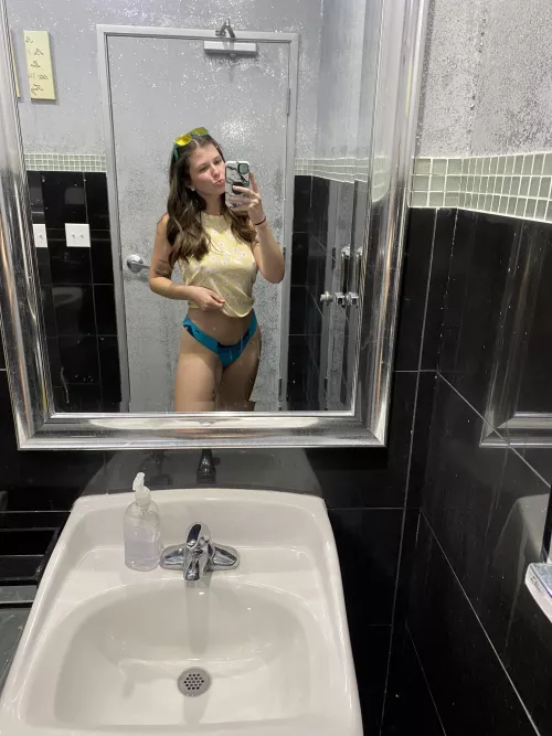 I like when my bra and pants match