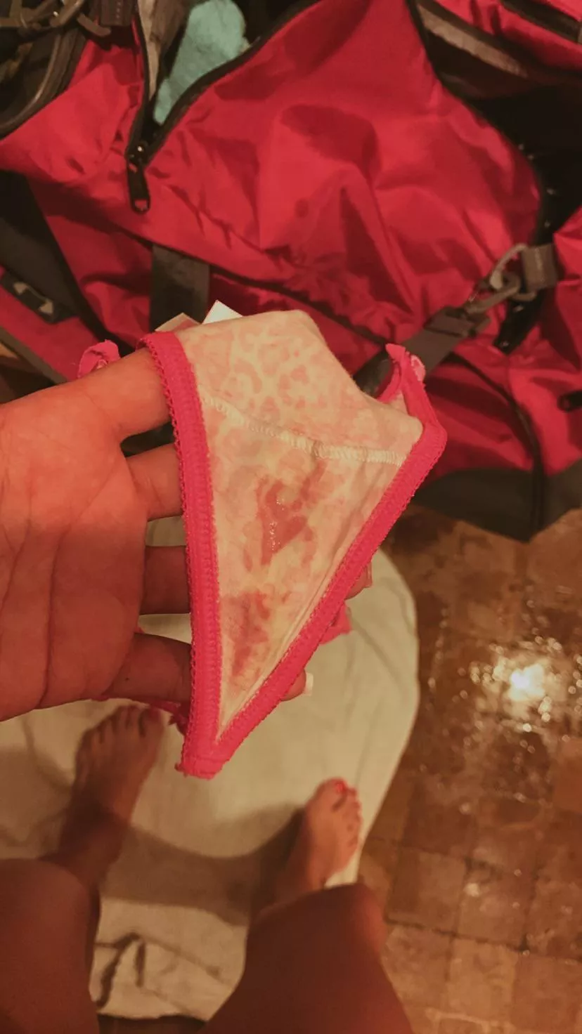 I love how wet my pussy gets. If only I had someone to share it with.