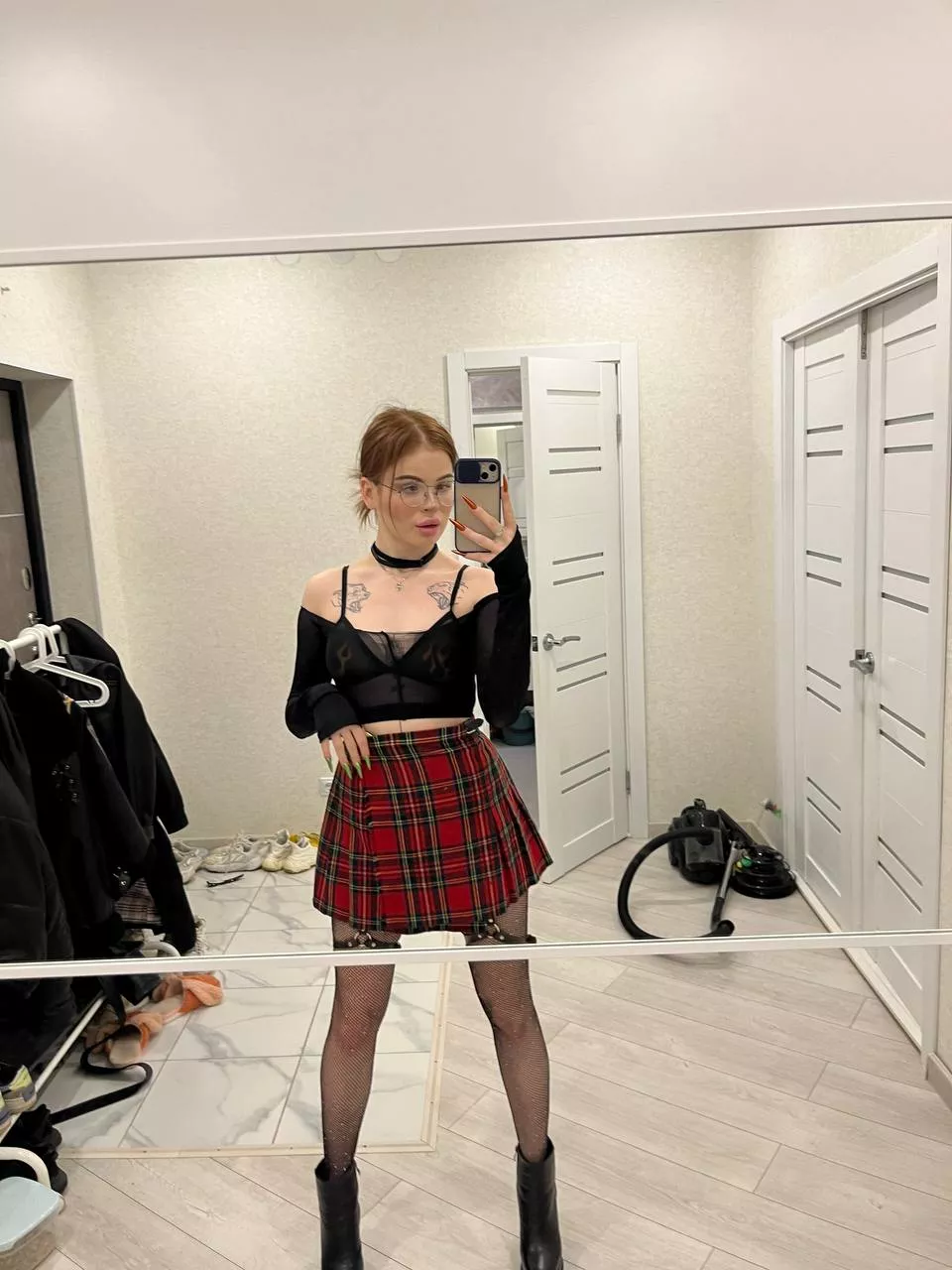 I love when they tear my tights and fuck me well