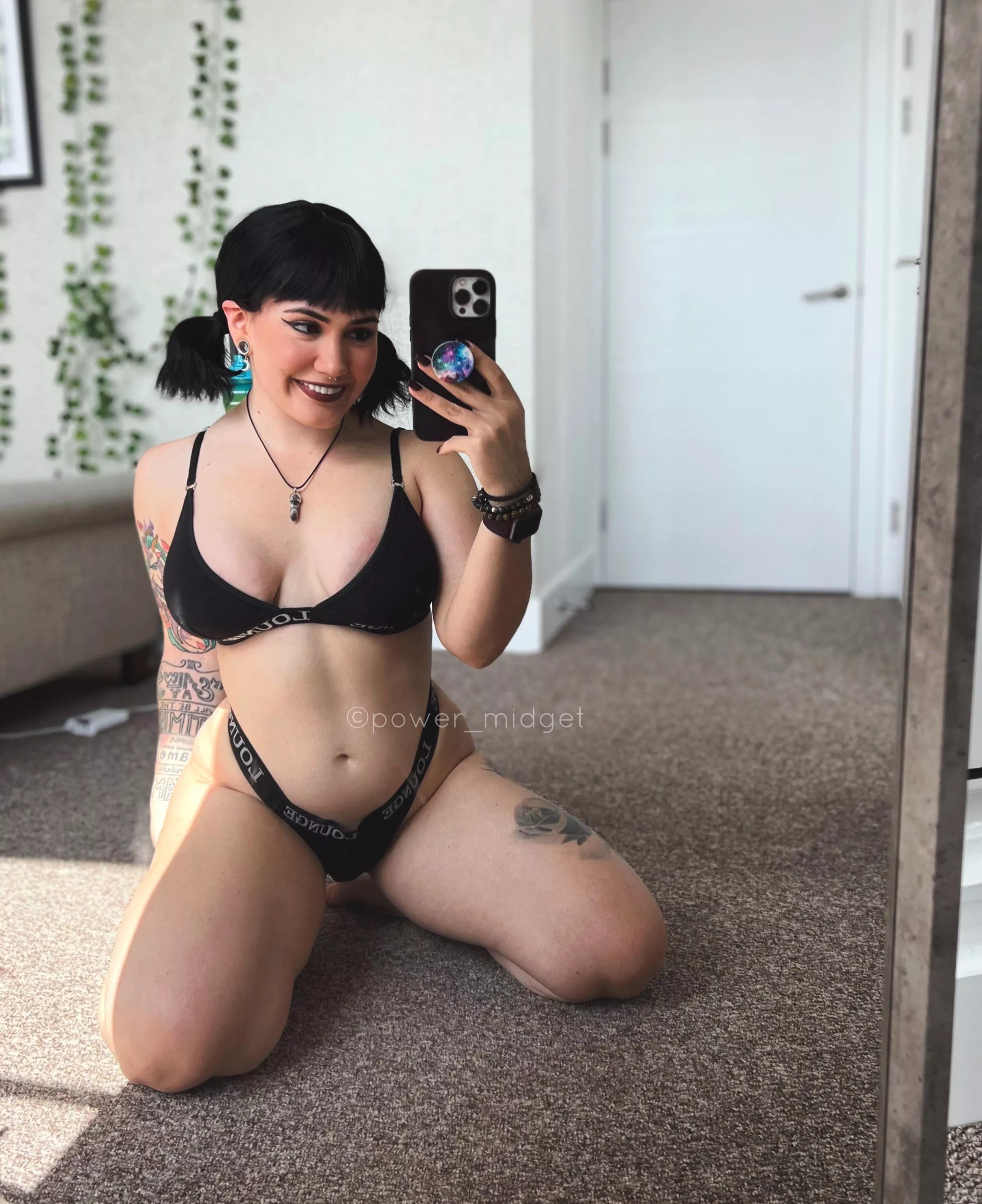 I may be short but I’m thicc where it counts 🖤