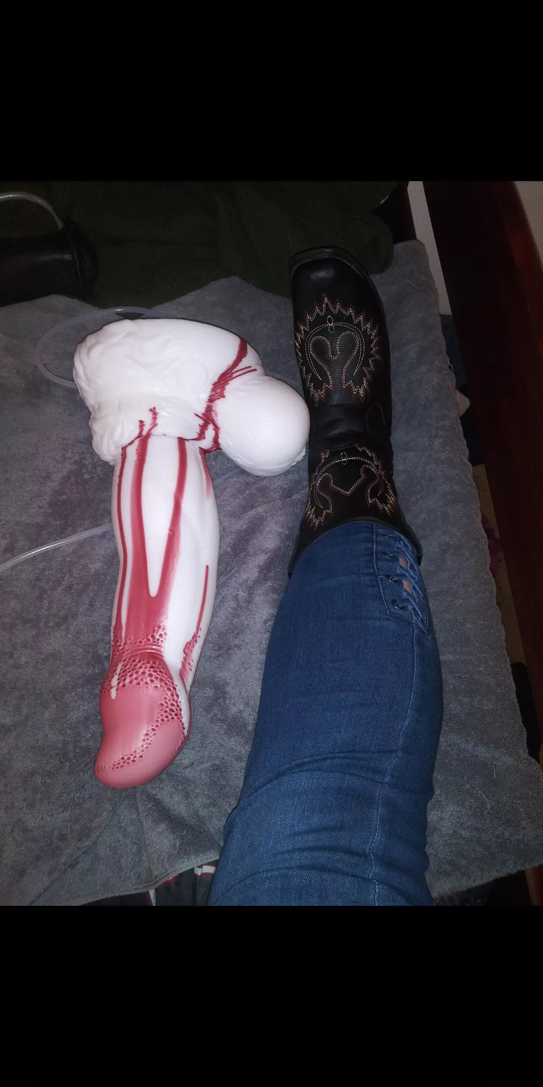 I still cant fathom how big he really is.....Xl Ky'el. 🤣😬