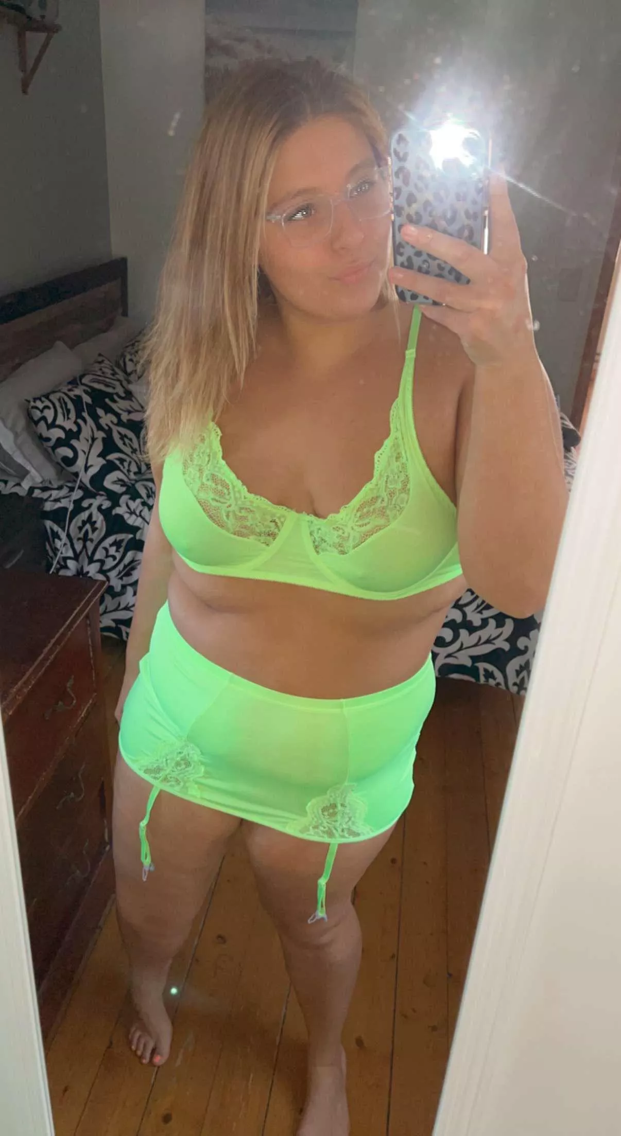 If cute chubby girls are your type then you will love me 21F