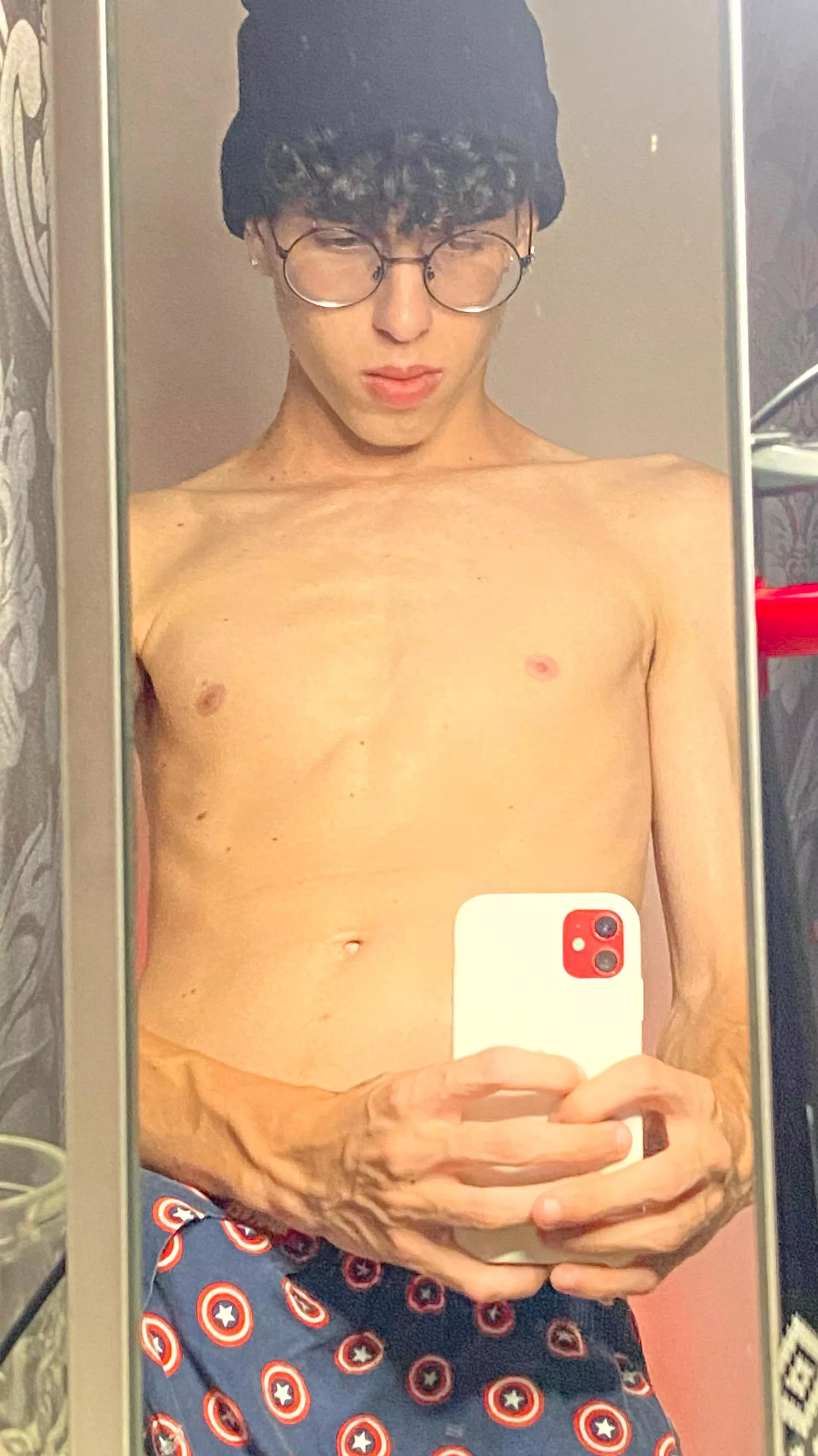 if the arm is full of veins like that, imagine the dick 😼