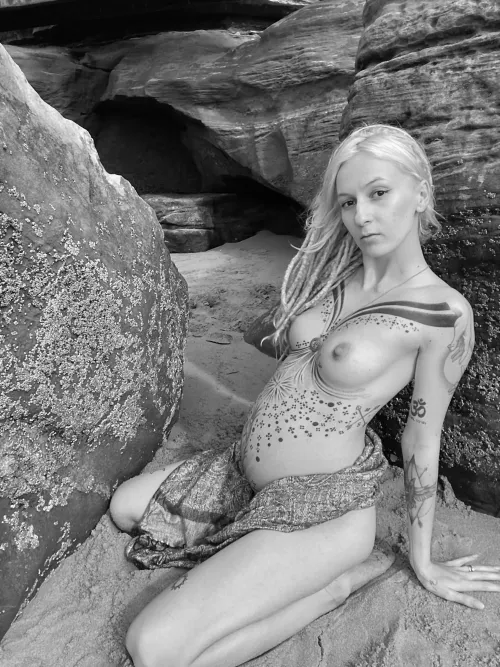 Just a british alt girl saying Hi :)