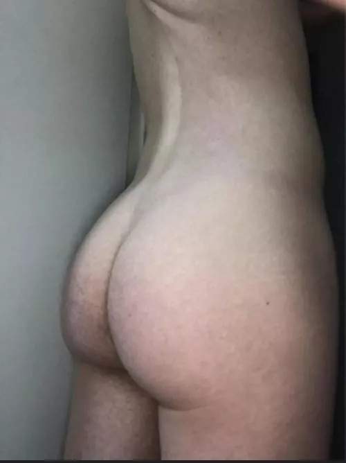 Love showing my pale cheeks