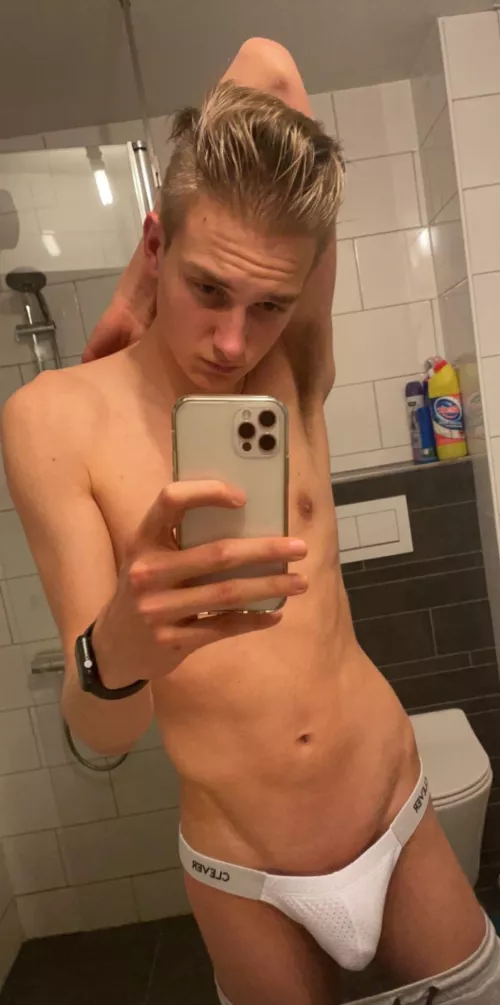 Love the white? Or shall we switch to red?