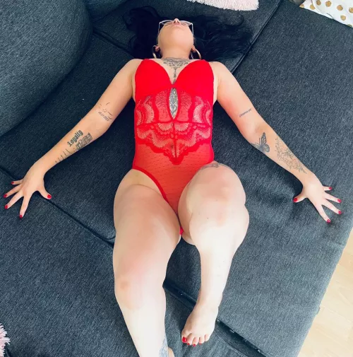 My lips are waiting for your cock🥰 Do you want to put your dick in my wet pussy?💦😽