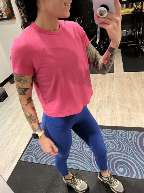 POV you’re taller than me and we’re working out 😈 (f)