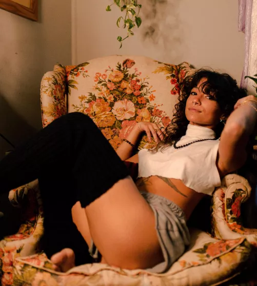 Reading corner but no reading buddy [f]