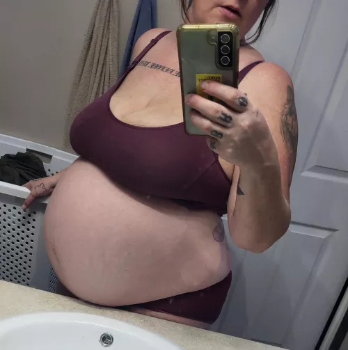 Sexy preggo