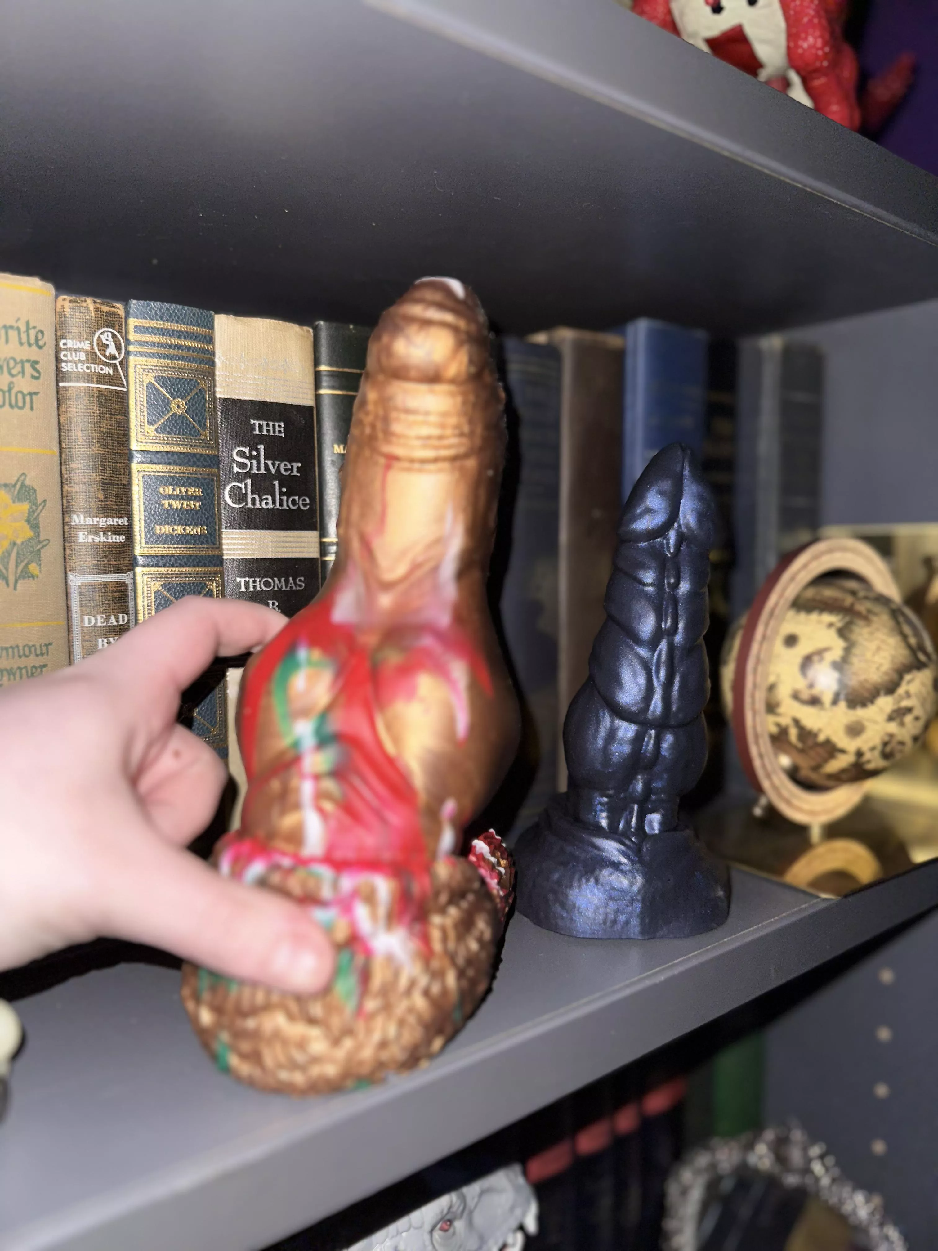 Size difference between L/S pet from kuduvoodoo and S/M nova from Bad Dragon