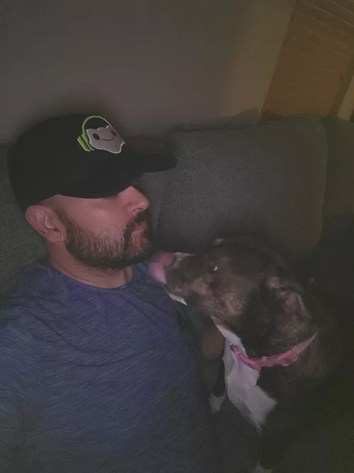 Sombra (dog) is my support hero!