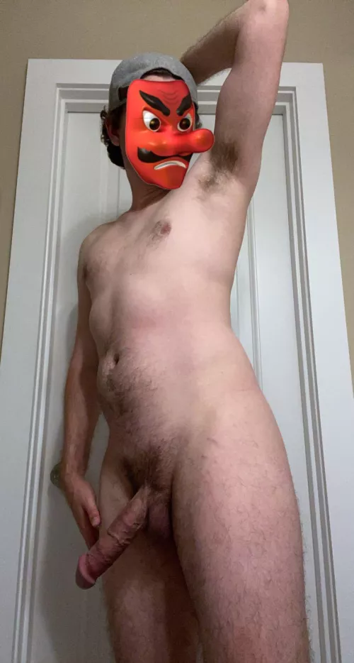 Take a peak of my pits