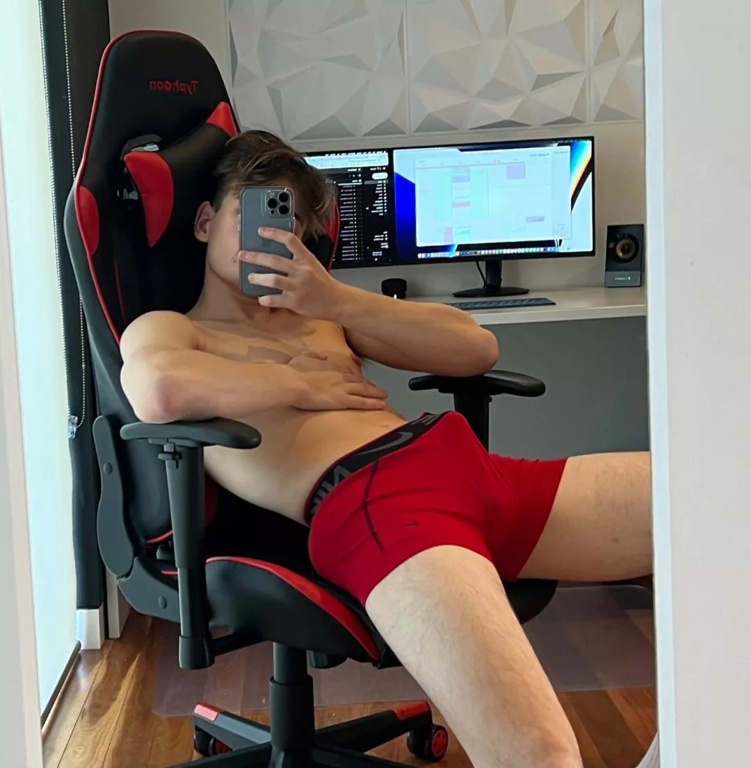 Take a seat babe 😉